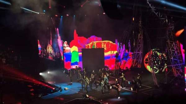 Capital One Arena, section: 215, row: D, seat: 9