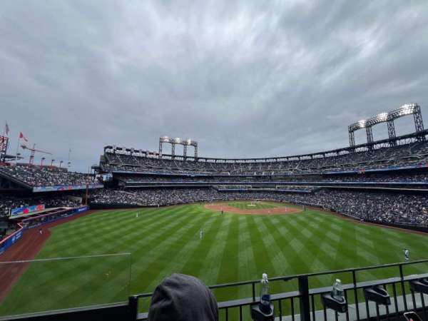 Citi Field, section: 338, row: 2, seat: 24