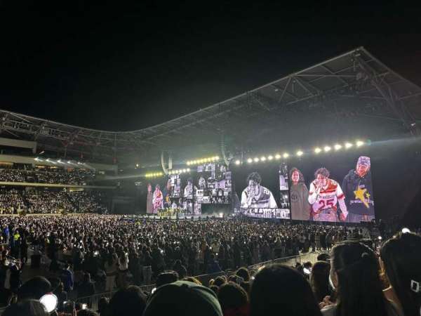 BMO Stadium, section: 111, row: J, seat: 20