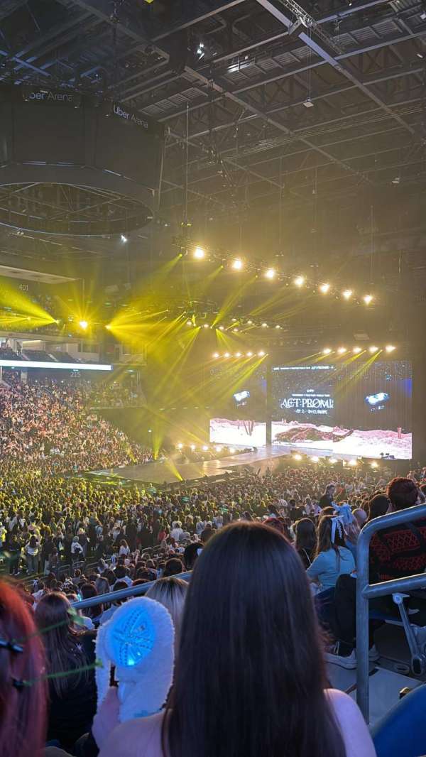 Uber Arena, section: 204, row: 21, seat: 18