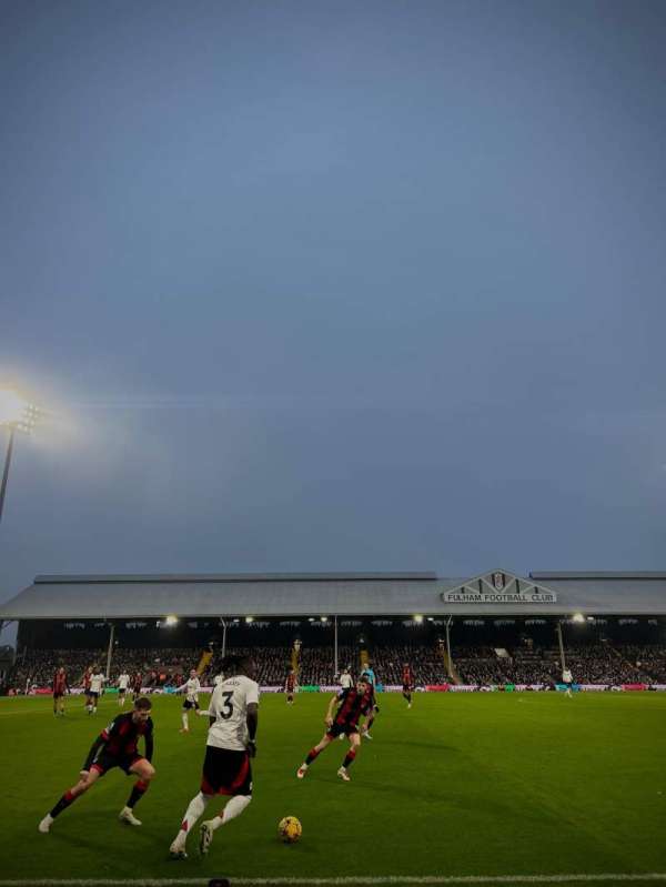 Craven Cottage, section: R03, row: 04, seat: 86