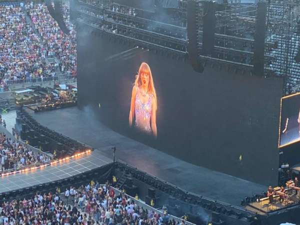 MetLife Stadium, section: 315, row: 3, seat: 11