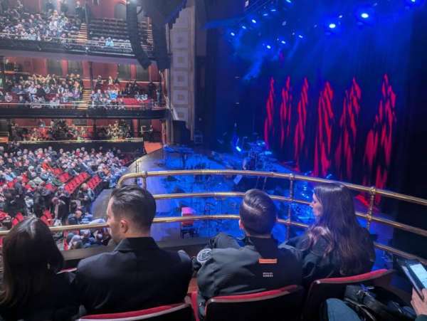 massey hall, section: 209, row: D, seat: 7