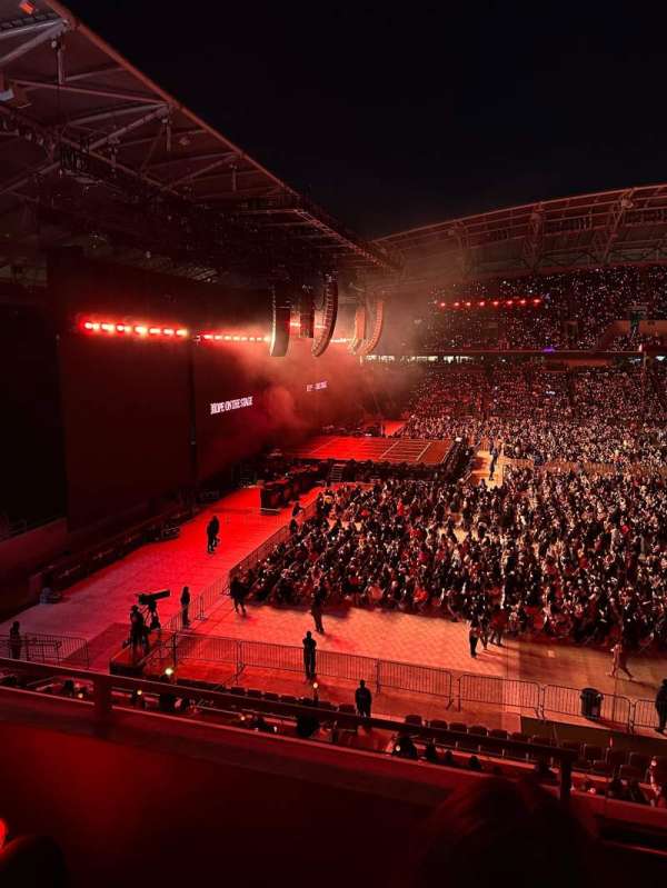 BMO Stadium, section: 234, row: b, seat: 3