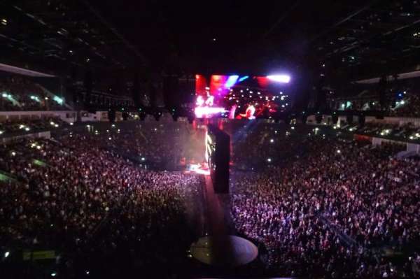Uber Arena, section: 411, row: 2, seat: 5