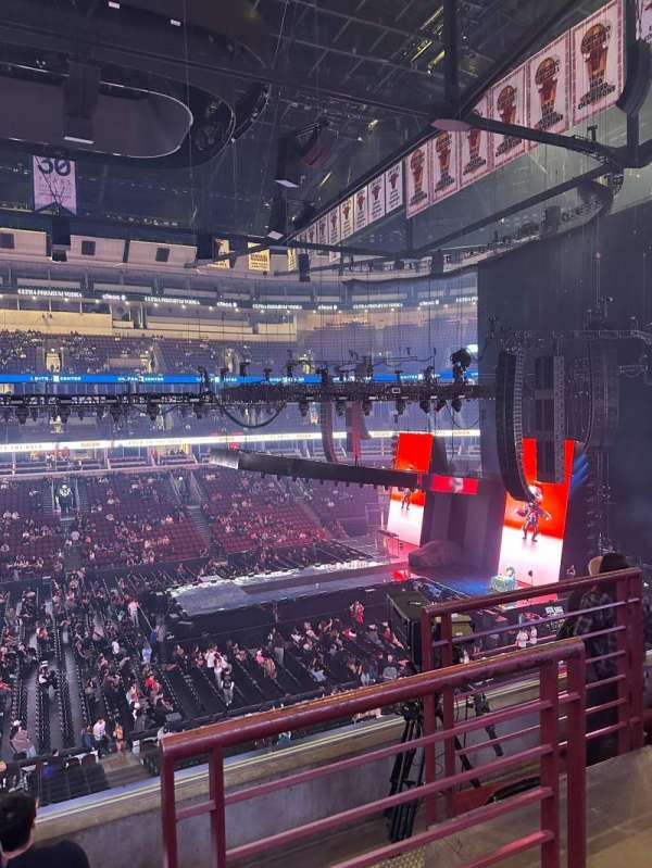 United Center, section: 201, row: 6, seat: 1