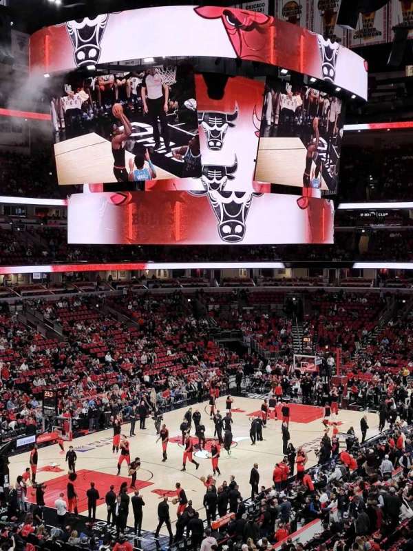 United Center, section: 205, row: 4, seat: 5