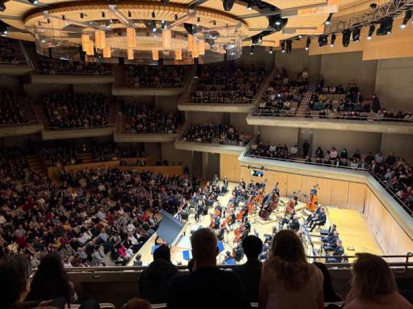 Roy Thomson Hall, section: R7, row: D, seat: 12