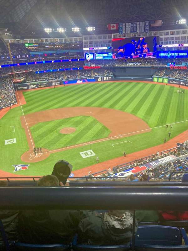 Rogers Centre, section: 521, row: 7, seat: 8
