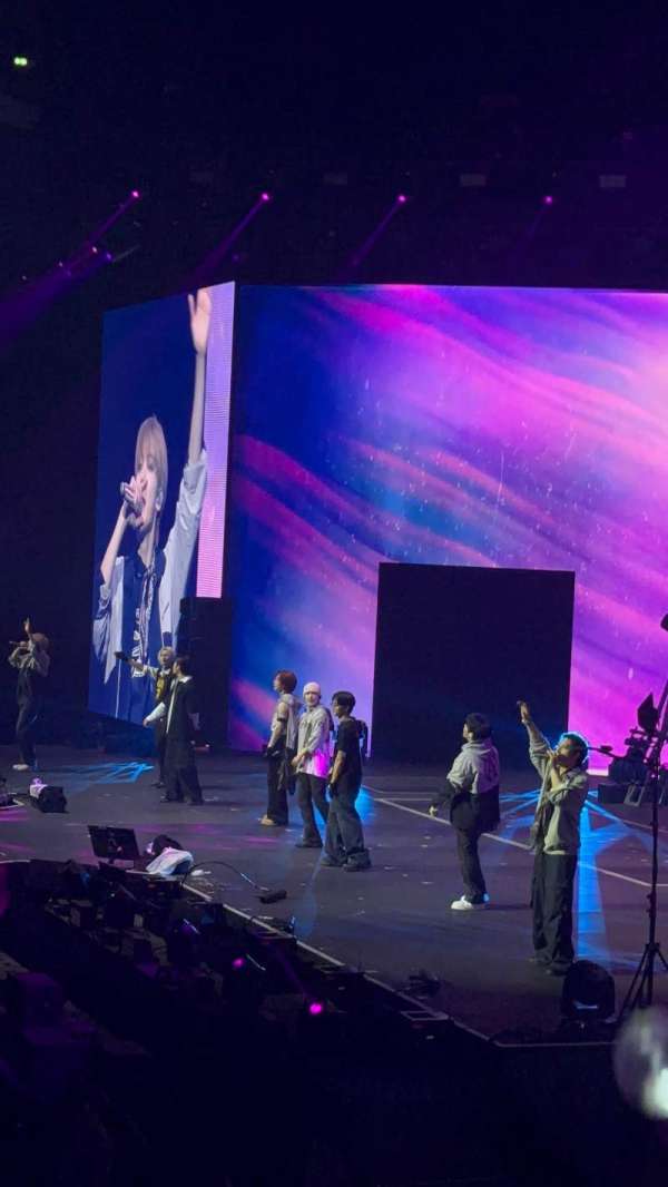 Uber Arena, section: 208, row: 11, seat: 12