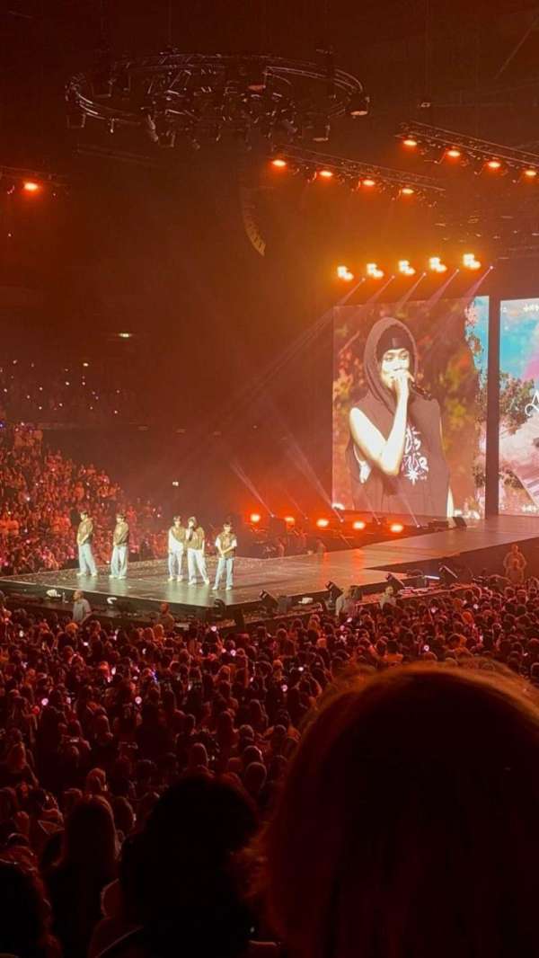 Uber Arena, section: 205, row: 14, seat: 5