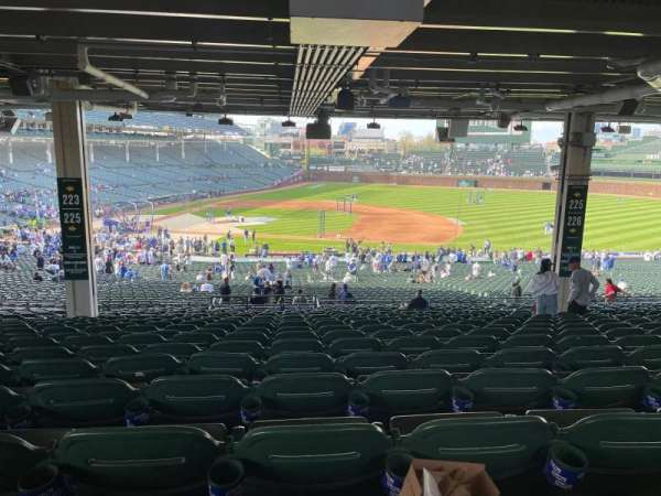 Wrigley Field, section: 225, row: 20, seat: 11