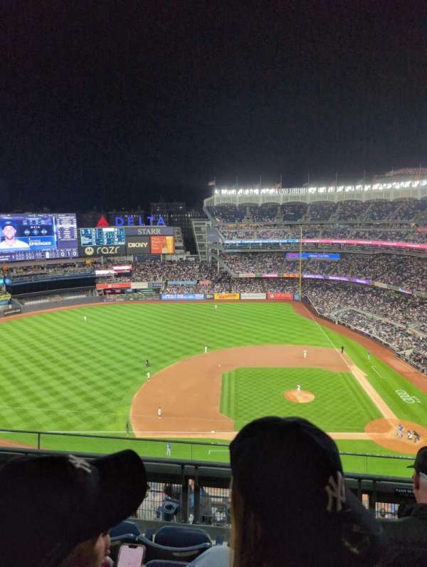 Yankee Stadium, section: 424, row: 4, seat: 12
