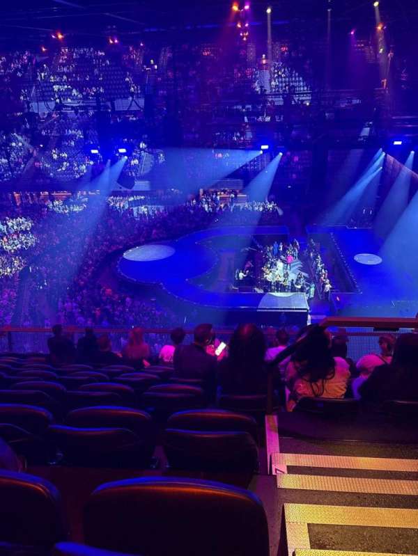 Ziggo Dome, section: 202, row: 9, seat: 44