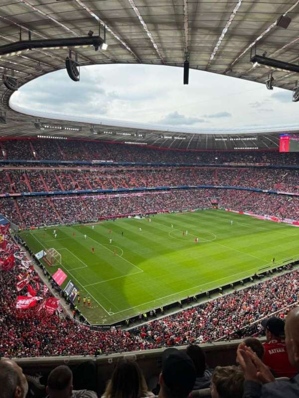 Allianz Arena, section: 322, row: 4, seat: 16