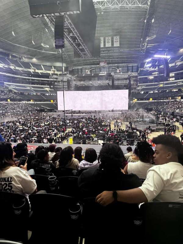 AT&T Stadium, section: 121, row: 16, seat: 22