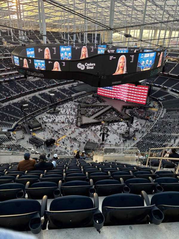 SoFi Stadium, section: 529, row: 18, seat: 5