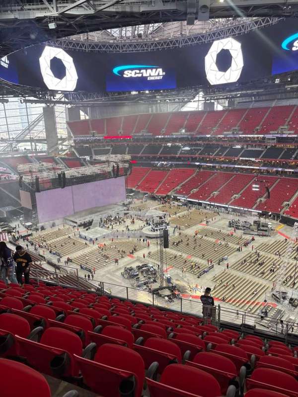 Mercedes-Benz Stadium, section: 334, row: 12, seat: 10