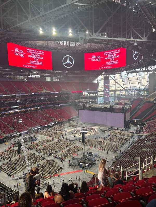 Mercedes-Benz Stadium, section: 319, row: 11, seat: 13