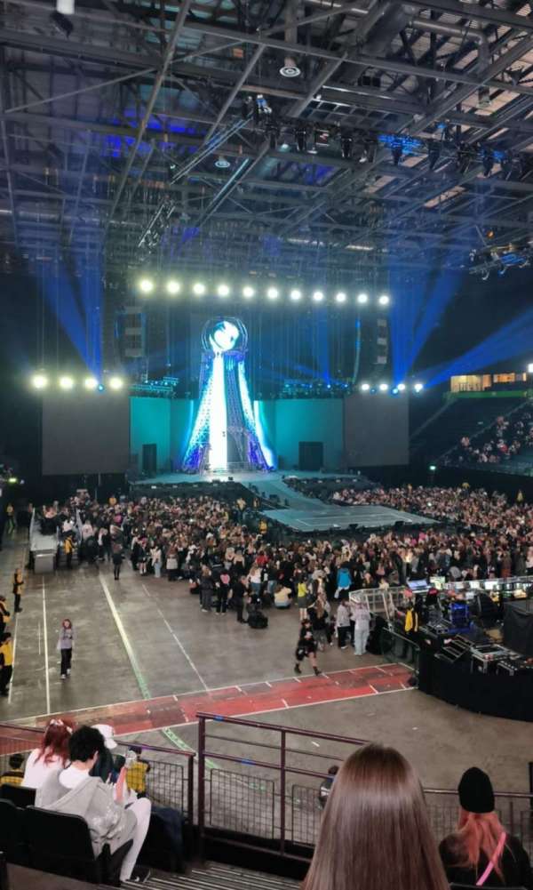 AO Arena, section: 107, row: S, seat: 5