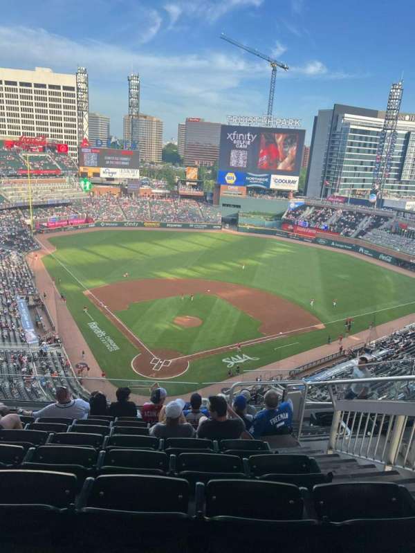Truist Park, section: 425, row: 9, seat: 3