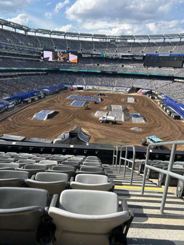MetLife Stadium, section: 225a, row: 10, seat: 1