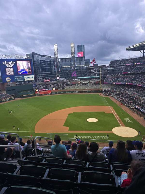 Truist Park, section: 330, row: 8, seat: 21
