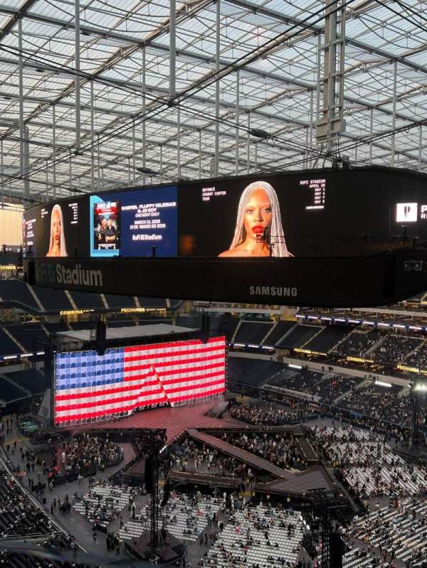 SoFi Stadium, section: 422, row: 1, seat: 1