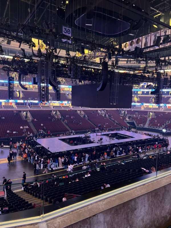 United Center, section: 220, row: 2, seat: 7