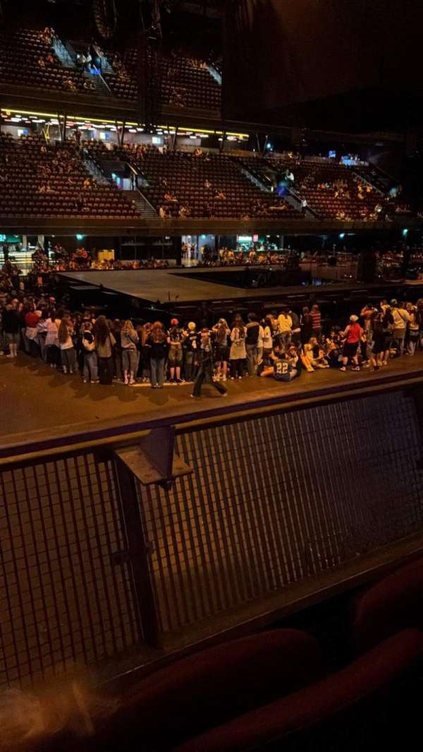 Ziggo Dome, section: 104, row: 2, seat: 118