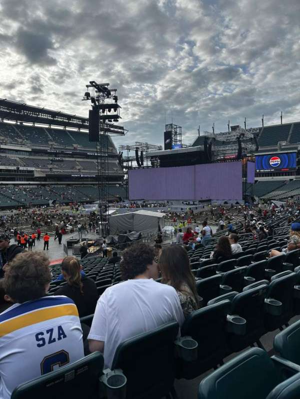 Lincoln Financial Field, section: 116, row: 22, seat: 20