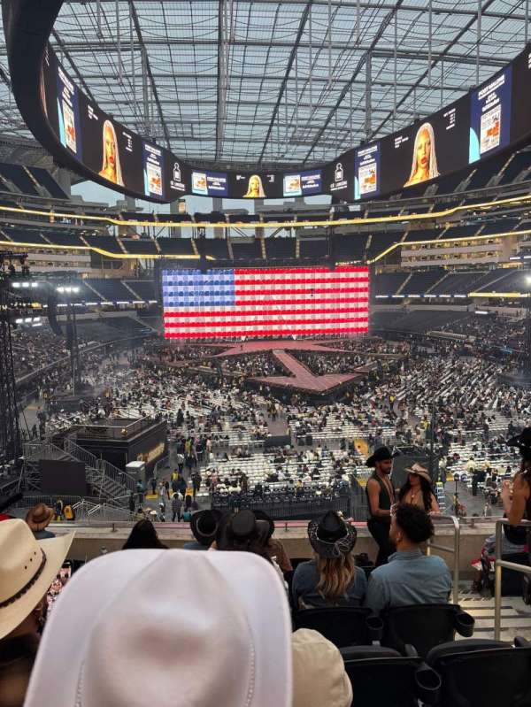 SoFi Stadium, section: 231, row: 8, seat: 3