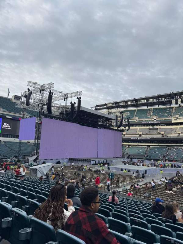 Lincoln Financial Field, section: 101, row: 15, seat: 4