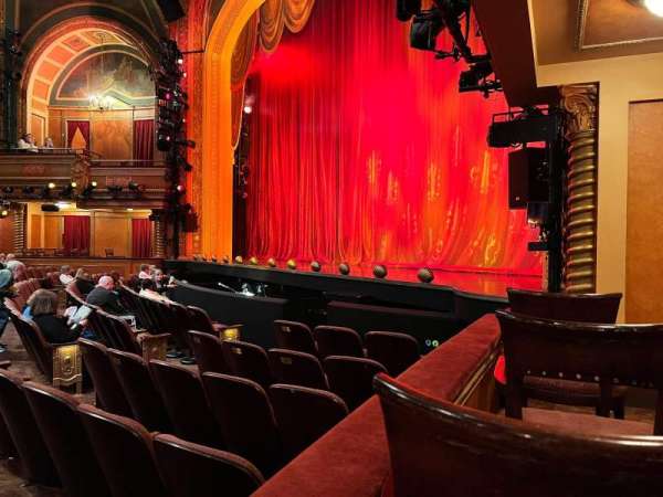 Todd Haimes Theatre, section: Box BB, row: D, seat: 10