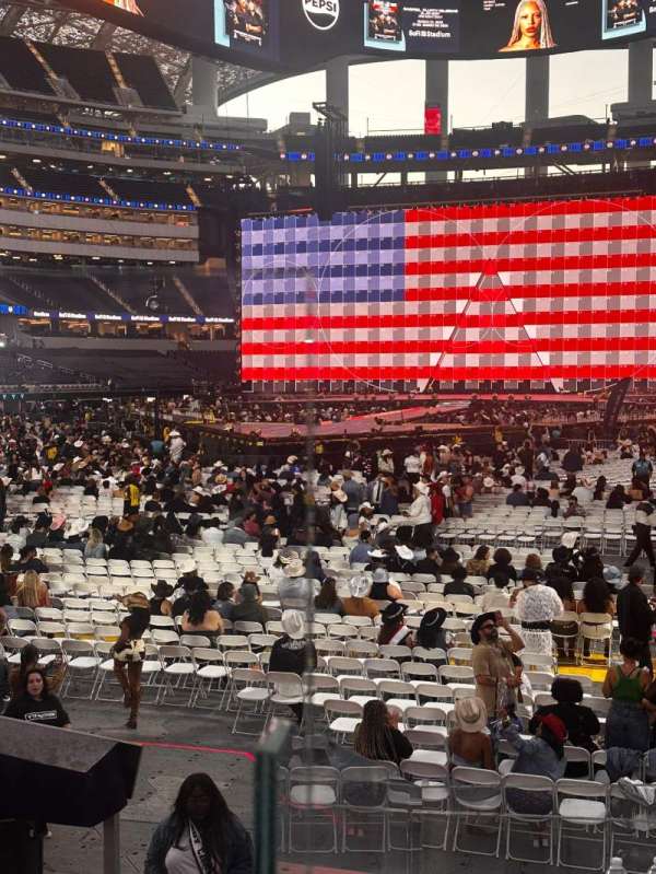 SoFi Stadium, section: 123, row: 4, seat: 12