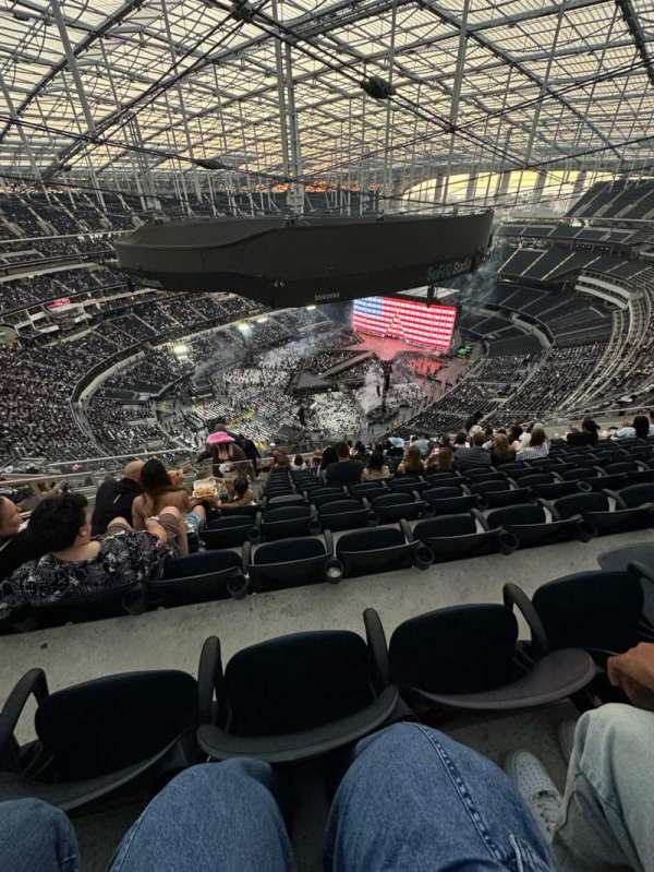 SoFi Stadium, section: 532, row: 13, seat: 19
