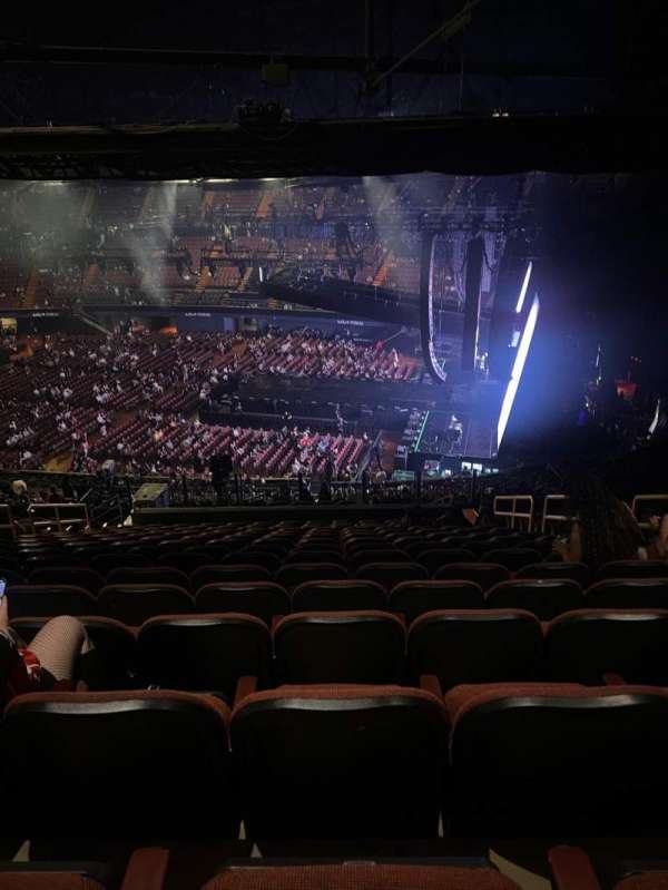Kia Forum, section: 212, row: 19, seat: 8-10