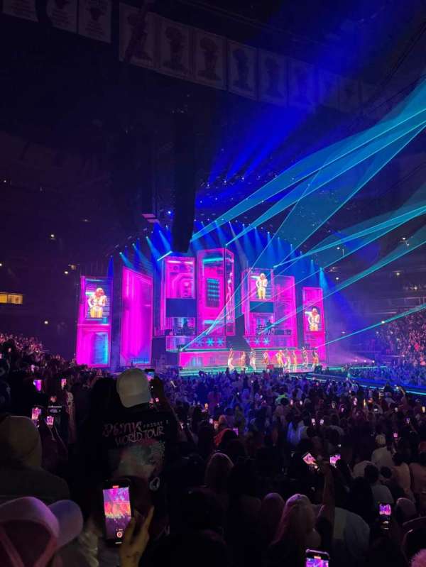 United Center, section: 111, row: 6, seat: 5