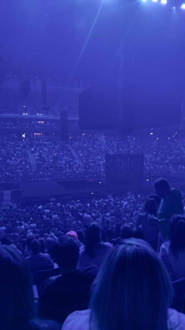 Uber Arena, section: 101, row: 17, seat: 3