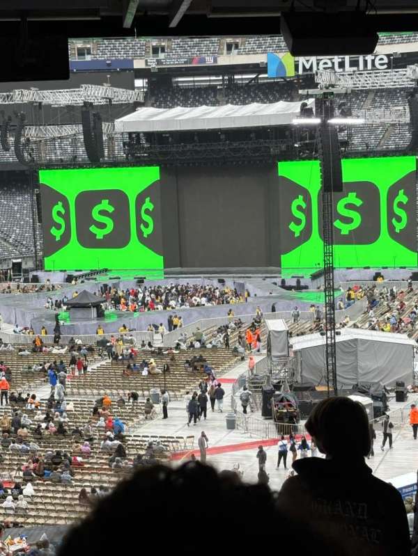MetLife Stadium, section: 123, row: 48, seat: 6