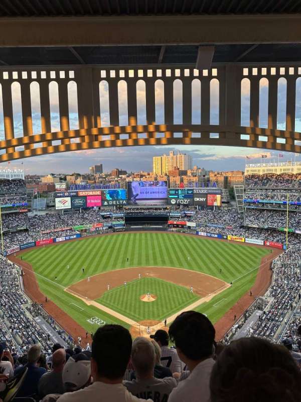 Yankee Stadium, section: 420B, row: 14, seat: 20
