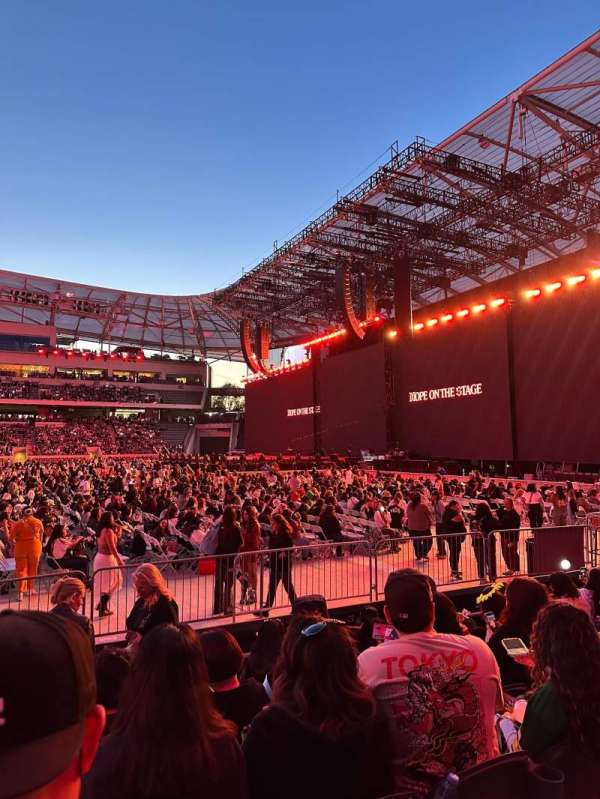 BMO Stadium, section: 110, row: F, seat: 22