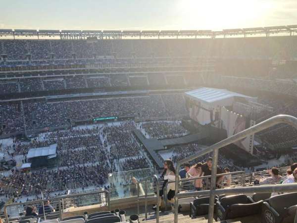 MetLife Stadium, section: 315, row: 17, seat: 1