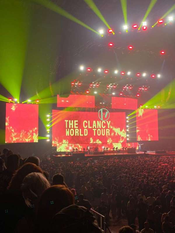 AO Arena, section: 104, row: J, seat: 14
