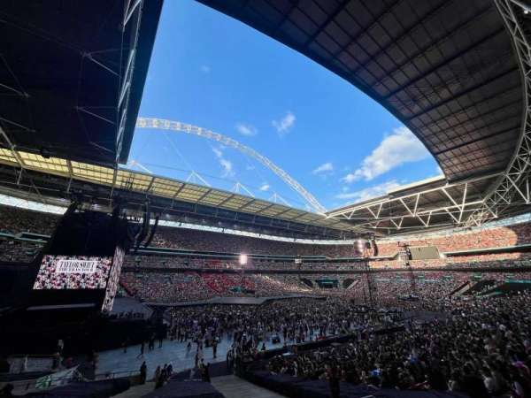 Wembley Stadium, section: 127, row: 22, seat: 44
