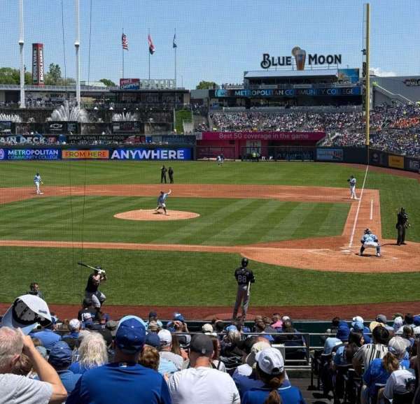 Kauffman Stadium, section: 124, row: V, seat: 11