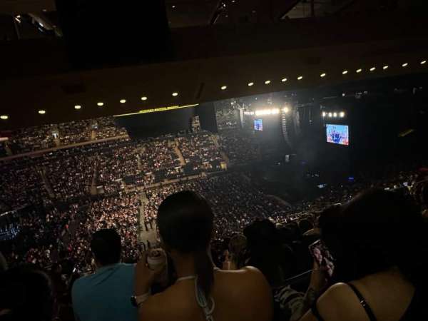 Madison Square Garden, section: 211, row: 15, seat: 6