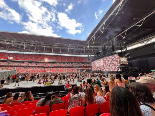Wembley Stadium, section: 142, row: 8, seat: 255