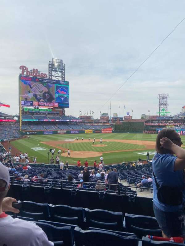 Citizens Bank Park, section: 122, row: 30, seat: 9