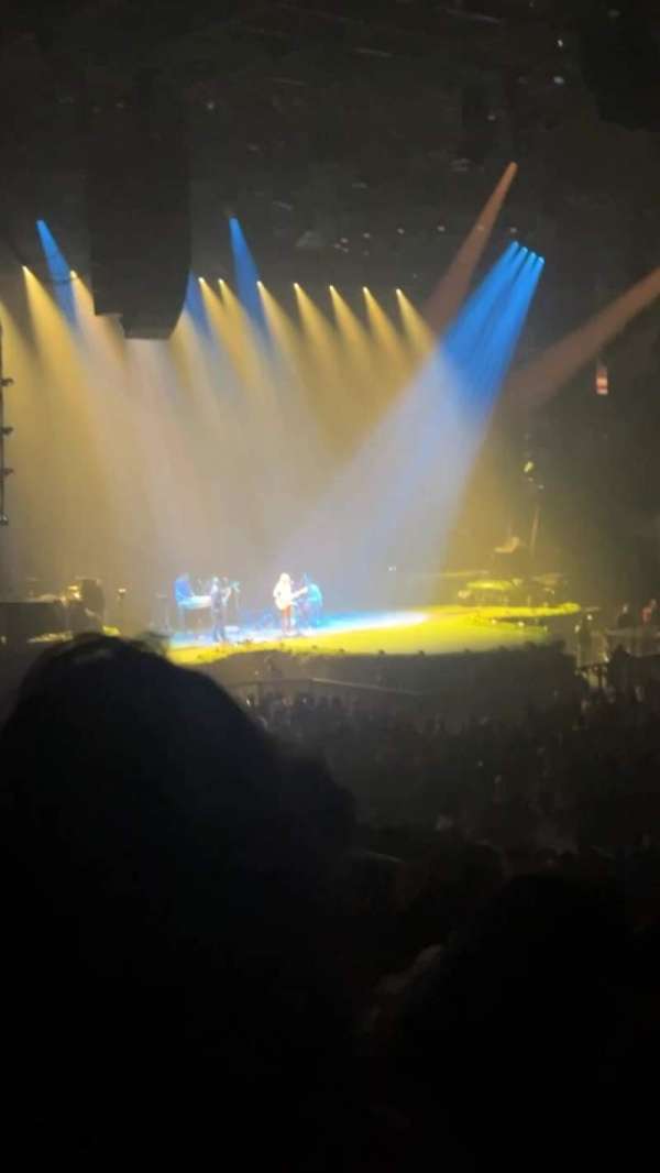 Acrisure Arena, section: 121, row: U, seat: 18